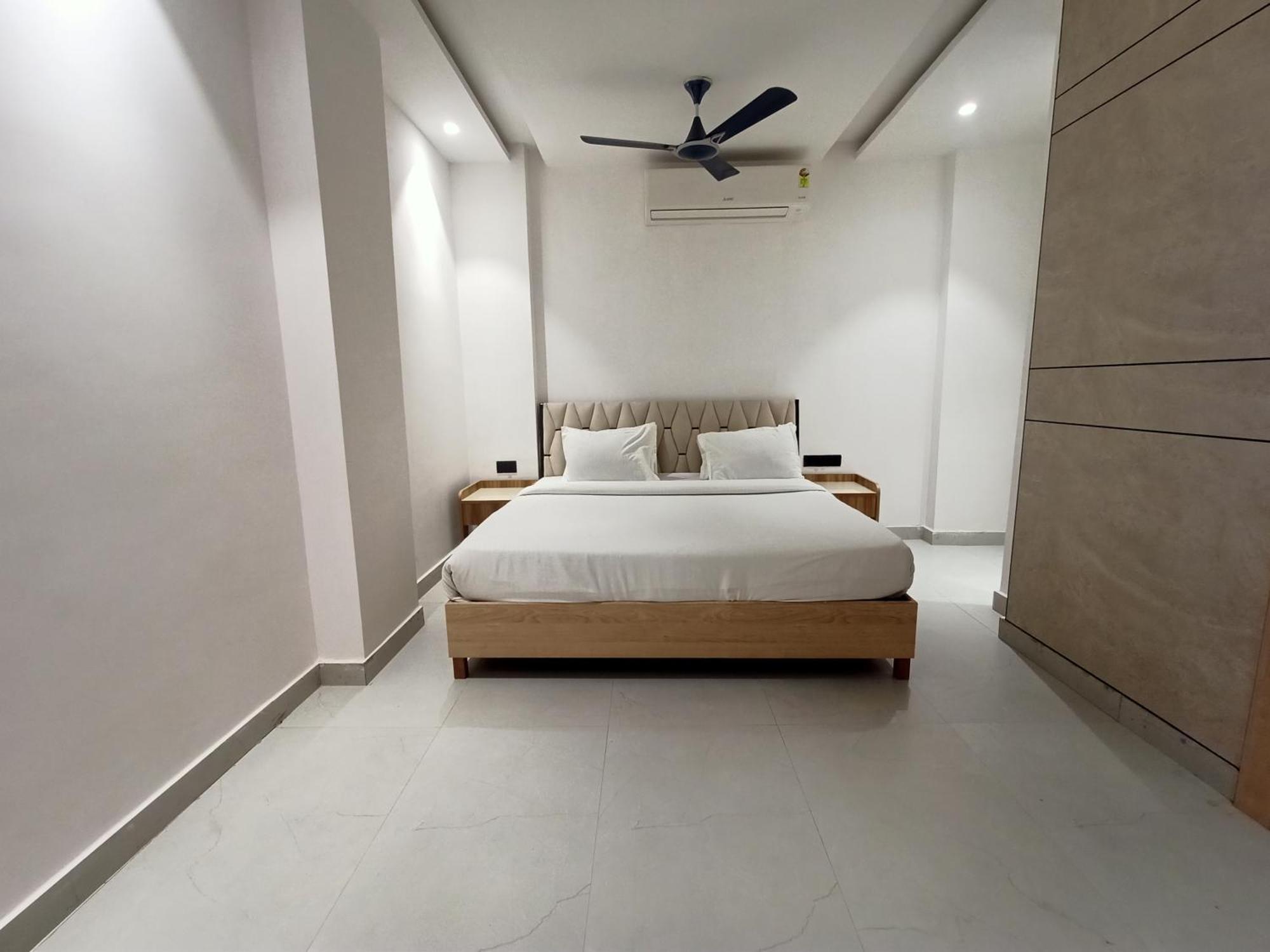 Hotel Global Inn -1 Km From Railway Station - Lift Food And Free Parking Lucknow Exterior photo