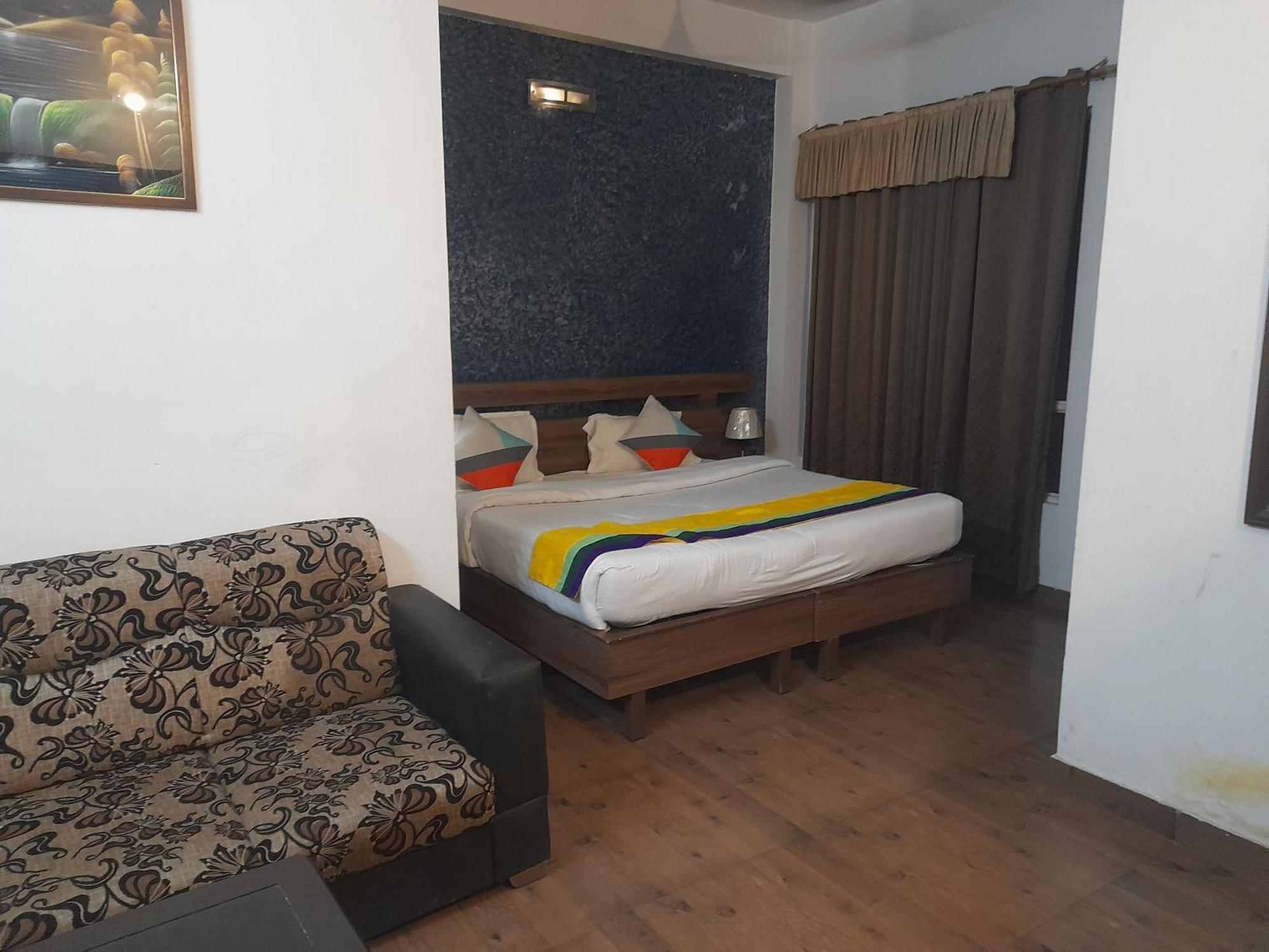 Hotel Global Inn -1 Km From Railway Station - Lift Food And Free Parking Lucknow Exterior photo