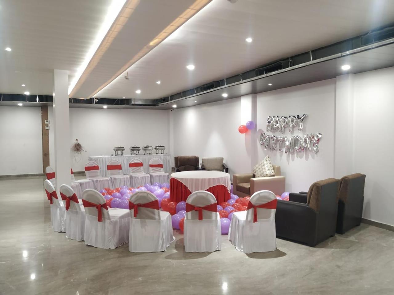 Hotel Global Inn -1 Km From Railway Station - Lift Food And Free Parking Lucknow Exterior photo